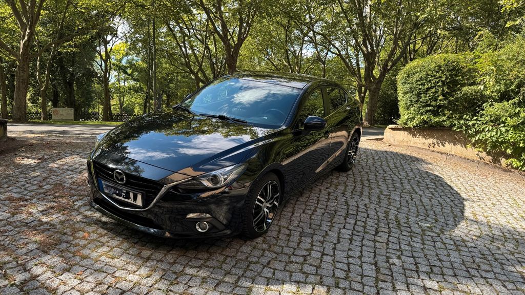 Mazda 3 47.157 km 12.900 &euro; Berlin 13405