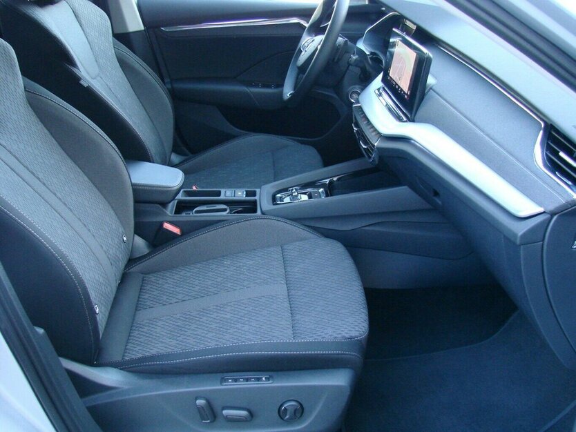 Skoda Octavia 2.0TDI Style ACC Columbus HeadUp AHK 48.103 km 27.480 € Falkensee 14612