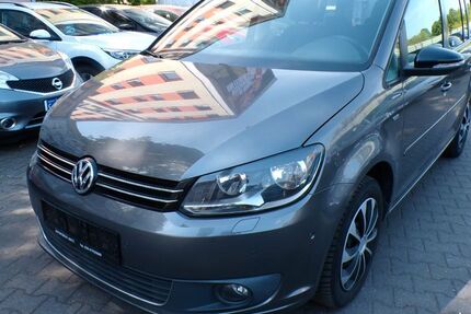 VW Touran 191.000 km 5.990 &euro; Berlin 12347