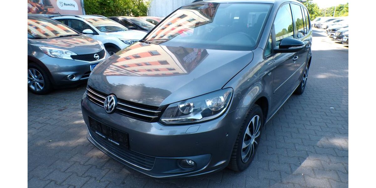 VW Touran 191.000 km 5.990 &euro; Berlin 12347