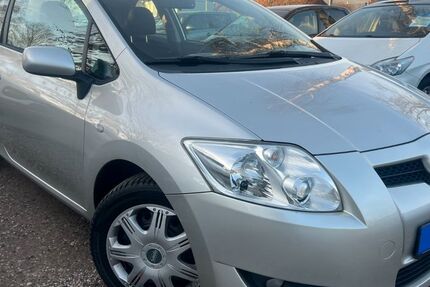 Toyota Auris 161.942 km 3.290 &euro; Berlin 13089