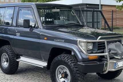 Toyota Land Cruiser 323.000 km 32.900 &euro; Berlin 12681