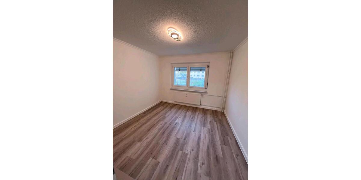 Hochparterre Berlin Treptow-Köpenick - 4 Zimmer, 80 m&sup2;, 1.699&euro; | Angebot:24507801