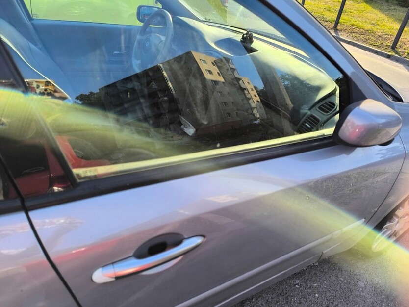 Renault Laguna 172.350 km 1.600 € Berlin 10178