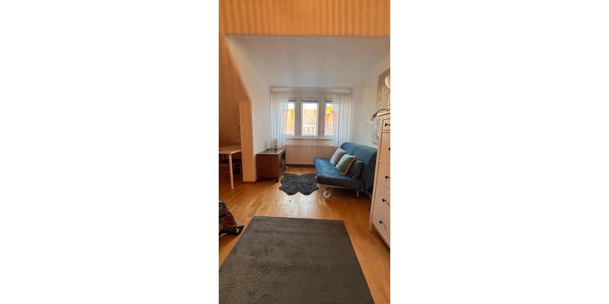 Dachgeschoßwohnung Berlin Reinickendorf - 2 Zimmer, 70 m&sup2;, 1.190&euro; | Angebot:24649774