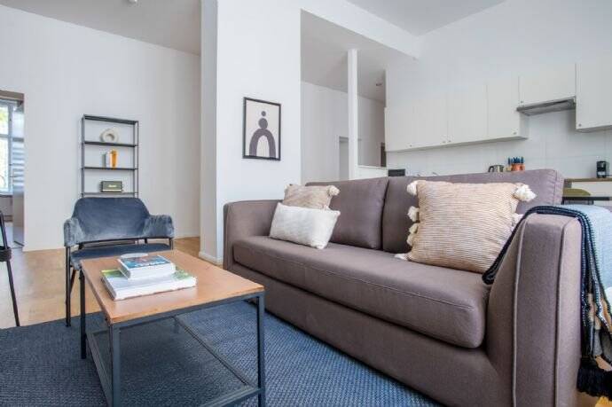 Etagenwohnung Berlin Schöneberg - 5 Zimmer, 140 m&sup2;, 2.280&euro; | Angebot:26196253