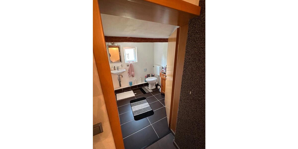 Doppelhaushälfte - 8 Zimmer, 110 m&sup2;, 99.999&euro; | Angebot:27002053