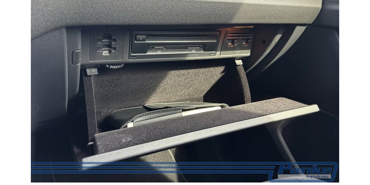 VW Golf Sportsvan United*NAV*SHZ*ACC*PDC*Carplay* 31.877 km 17.990 &euro; Berlin 13187