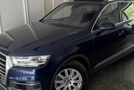 Audi Q7 78.250 km 37.990 &euro; Berlin 10829