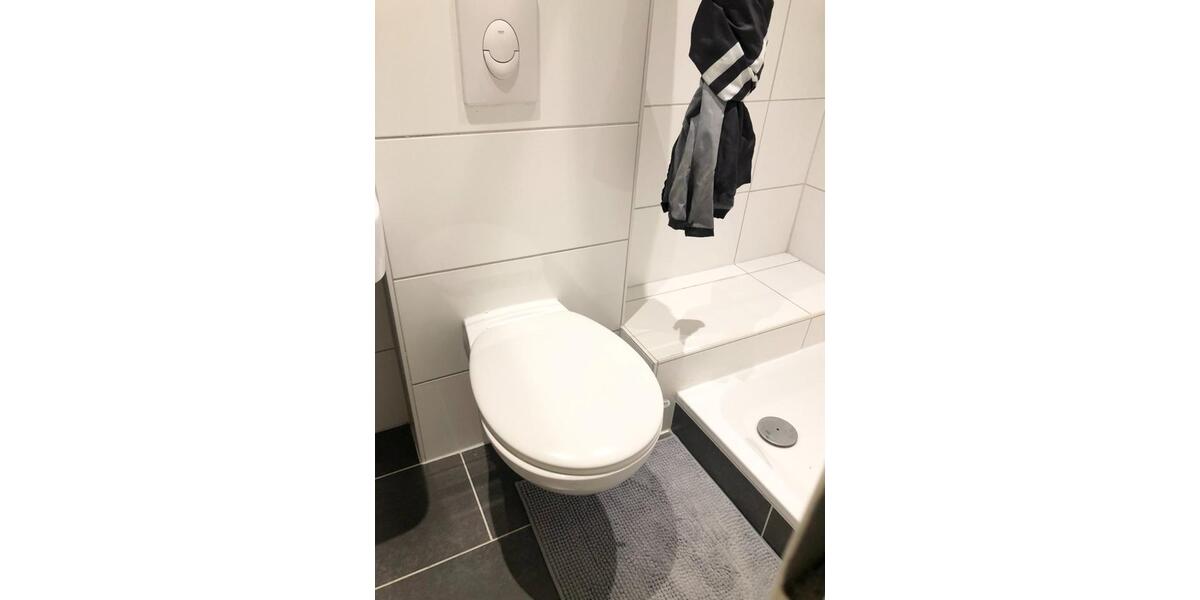 Erdgeschoßwohnung Berlin Charlottenburg-Wilmersdorf - 1 Zimmer, 33 m&sup2;, 650&euro; | Angebot:25958931