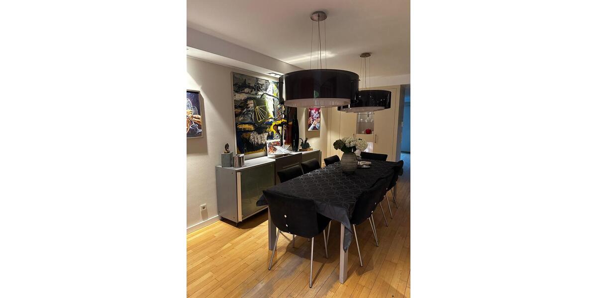 Doppelhaushälfte Wandlitz - 6 Zimmer, 300 m&sup2;, 2.000&euro; | Angebot:25720243