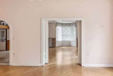 Haus Zeuthen - 8 Zimmer, 260 m&sup2;, 950.000&euro; | Angebot:26763721