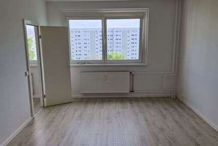 Wohnung Berlin Neu-Hohenschönhausen - 3 Zimmer, 88 m&sup2;, 999&euro; | Angebot:26102181