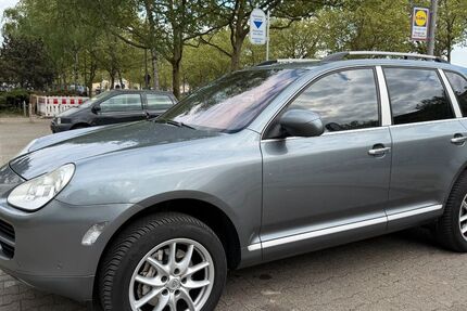 Porsche Cayenne 176.800 km 9.000 &euro; Berlin 14193