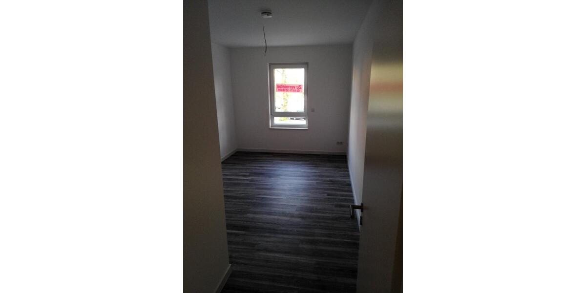 Etagenwohnung Erkner - 3 Zimmer, 86 m&sup2;, 1.300&euro; | Angebot:25887980