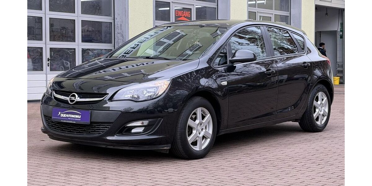 Opel Astra 83.602 km 7.499 &euro; Berlin 13089