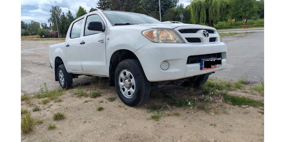 Toyota Hilux 187.000 km 6.500 &euro; Berlin 15749