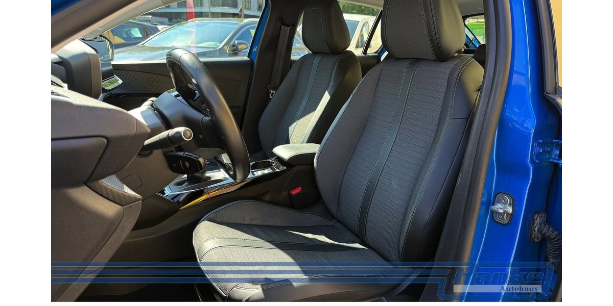 Peugeot 208 Allure*Pano*R-Cam*Navi*Keyless*LED* 32.381 km 13.690 &euro; Berlin 13187