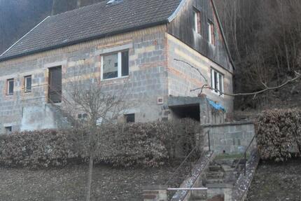 Haus - 5 Zimmer, 130 m&sup2;, 49.000&euro; | Angebot:25987354