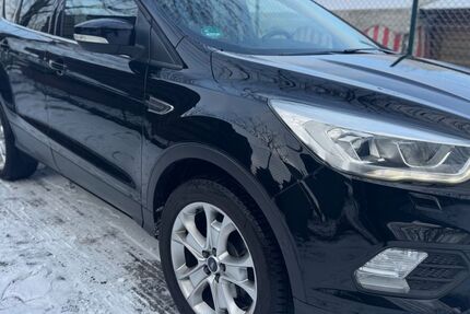 Ford Kuga 122.527 km 10.390 &euro; Mittenwalde 15749
