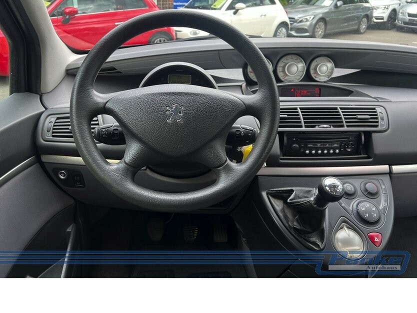 Peugeot 807 Family 2.0*AHK*Klima*Tempo*Radio/CD* 266.723 km 1.900 € Berlin 13187