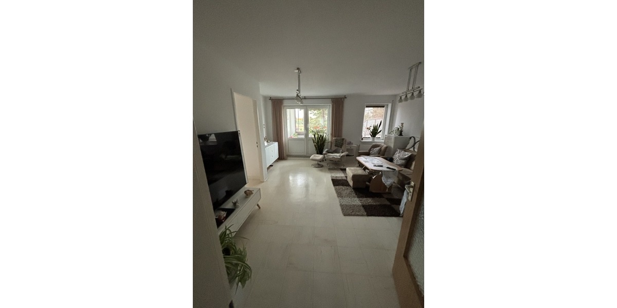 Große 2 Zimmer Wohnung 2 zimmer