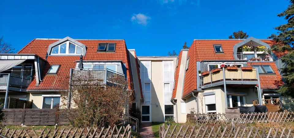 Dachgeschoßwohnung Berlin Spandau - 3 Zimmer, 80 m&sup2;, 1.200&euro; | Angebot:25810256