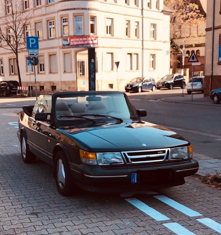 900