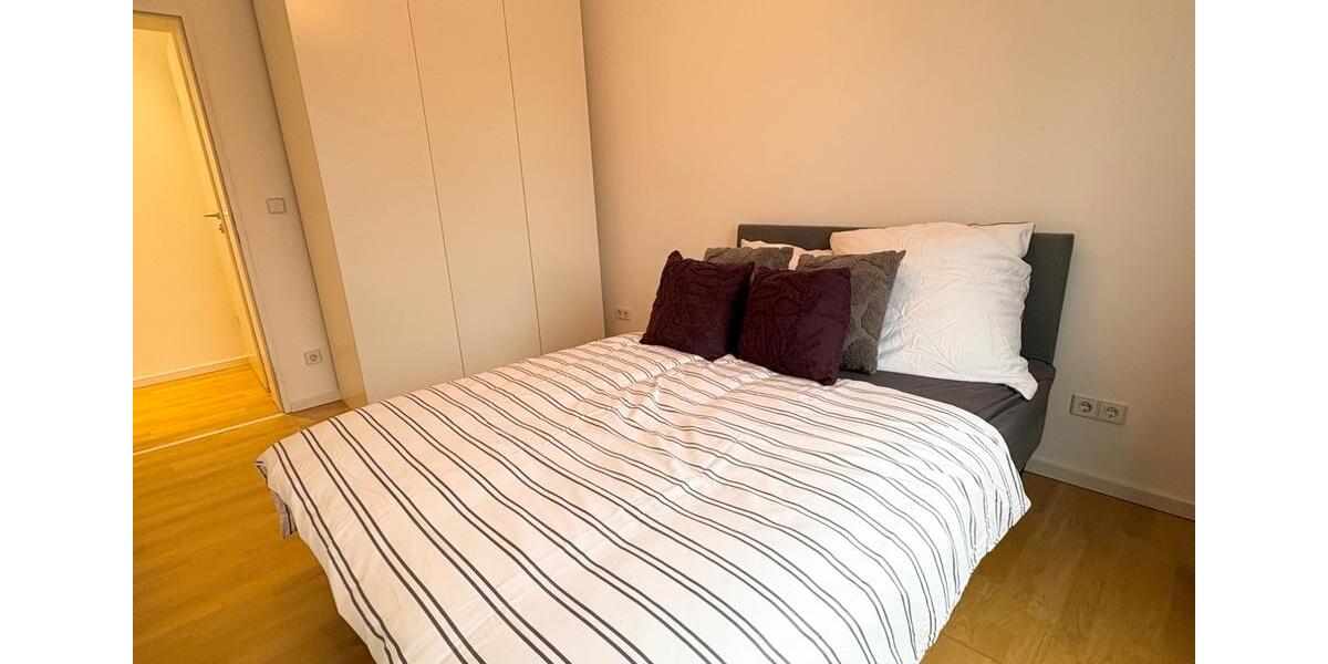 Etagenwohnung Berlin Steglitz-Zehlendorf - 2 Zimmer, 50 m&sup2;, 1.200&euro; | Angebot:26249330