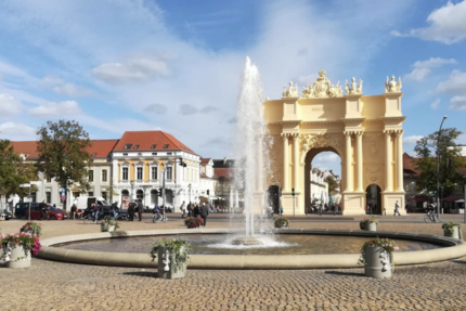 Haus zum Kaufen in Potsdam 1.400.000 € 350 m² 7 zimmer