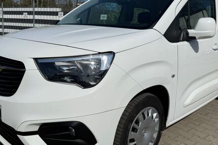 Opel Combo Life 152.000 km 12.000 &euro; Berlin 13581