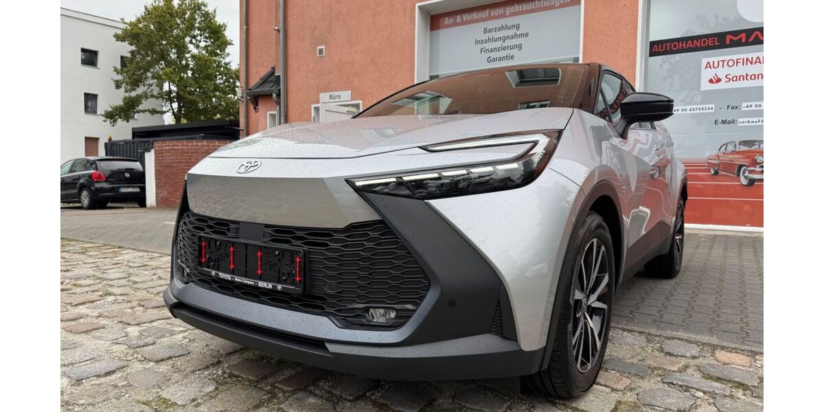 Toyota C-HR 11.910 km 27.999 &euro; Berlin 12351