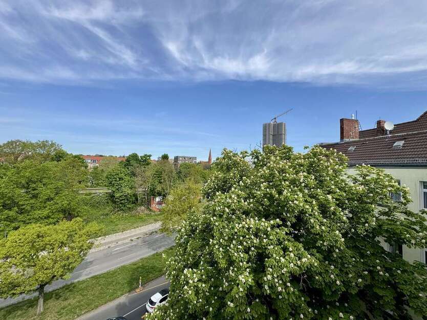 Wohnung zum Mieten in Berlin 2.541 € 121.01 m²