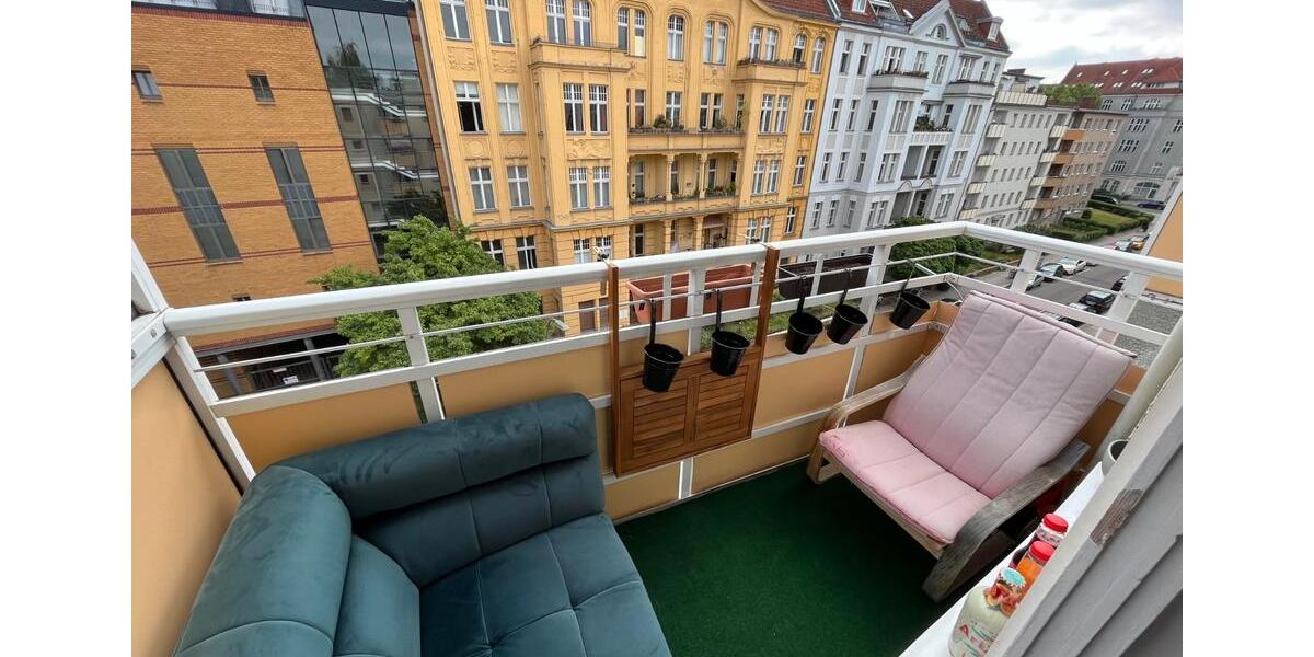 Dachgeschoßwohnung Berlin Charlottenburg-Wilmersdorf - 1 Zimmer, 37 m&sup2;, 700&euro; | Angebot:25995334