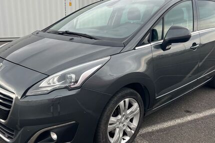 Peugeot 5008 297.000 km 5.290 &euro; Berlin 12057