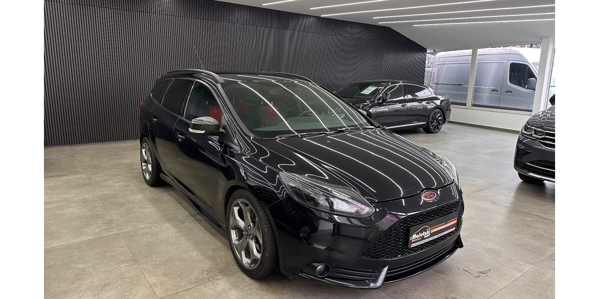 Ford Focus 130.648 km 11.950 &euro; Berlin 12357