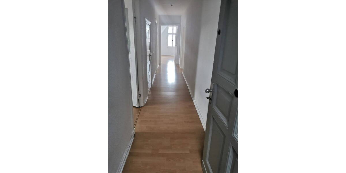 Etagenwohnung Berlin Altglienicke - 4 Zimmer, 111 m&sup2;, 1.400&euro; | Angebot:25927499