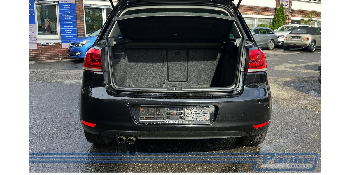 VW Golf VI Team Lim*SHZ*Klima*PDC*Tempo* 206.982 km 4.990 &euro; Berlin 13187