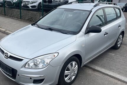 Hyundai i30 160.000 km 2.390 &euro; Berlin 13597