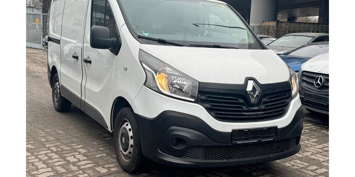 Renault Trafic 61.880 km 12.490 &euro; Berlin 12099