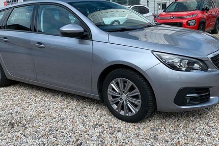 Peugeot 308 51.980 km 13.950 &euro; Berlin-Spandau 13597