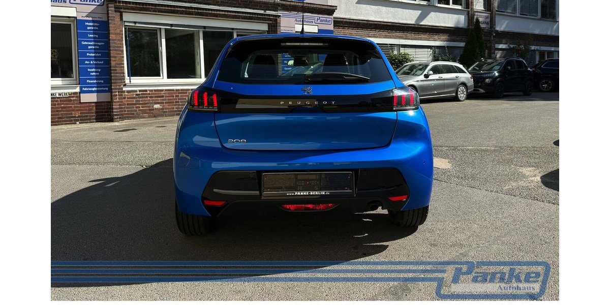 Peugeot 208 Allure*Pano*R-Cam*Navi*Keyless*LED* 32.381 km 13.690 &euro; Berlin 13187