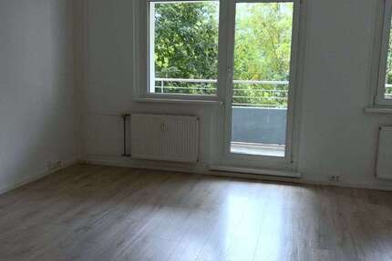 Wohnung Berlin Neu-Hohenschönhausen - 4 Zimmer, 91 m&sup2;, 1.199&euro; | Angebot:27328290