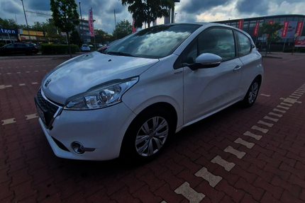 Peugeot 208 89.700 km 3.700 &euro; Dallgow-Döberitz 14624