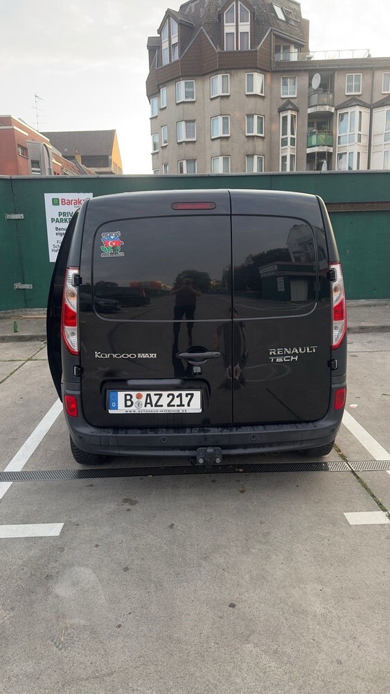Renault Kangoo 205.322 km 10.200 € Berlin 10178