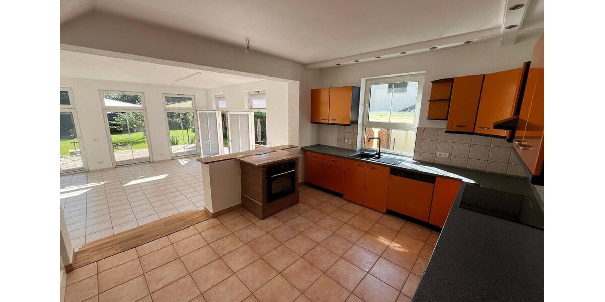 Einfamilienhaus Neuenhagen bei Berlin - 8 Zimmer, 212 m&sup2;, 3.100&euro; | Angebot:25049650