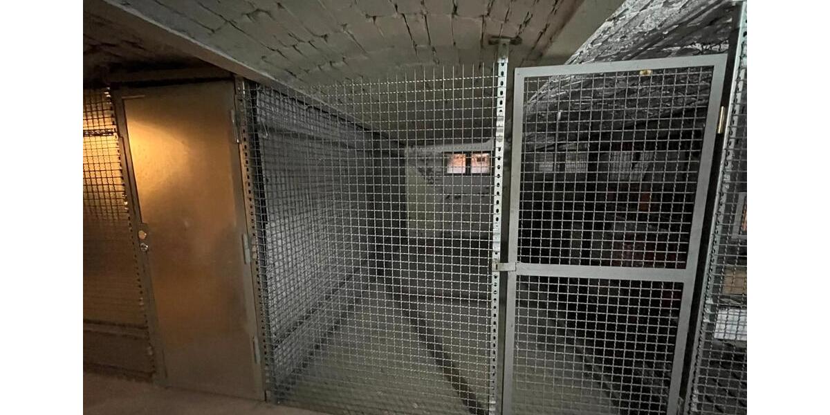 Etagenwohnung Berlin Lichtenberg - 2 Zimmer, 63 m&sup2;, 1.260&euro; | Angebot:26000136