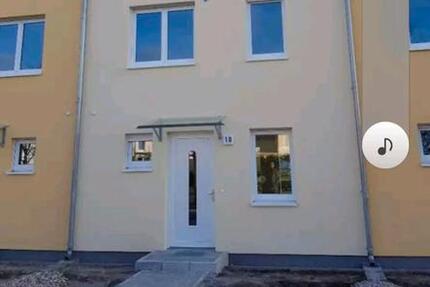 Haus Hennigsdorf - 6 Zimmer, 161 m&sup2;, 2.649&euro; | Angebot:27672304
