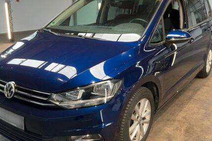 VW Touran 83.000 km 10.000 &euro; Berlin 13353