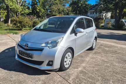Toyota Verso-S 45.000 km 7.900 € Berlin 14195